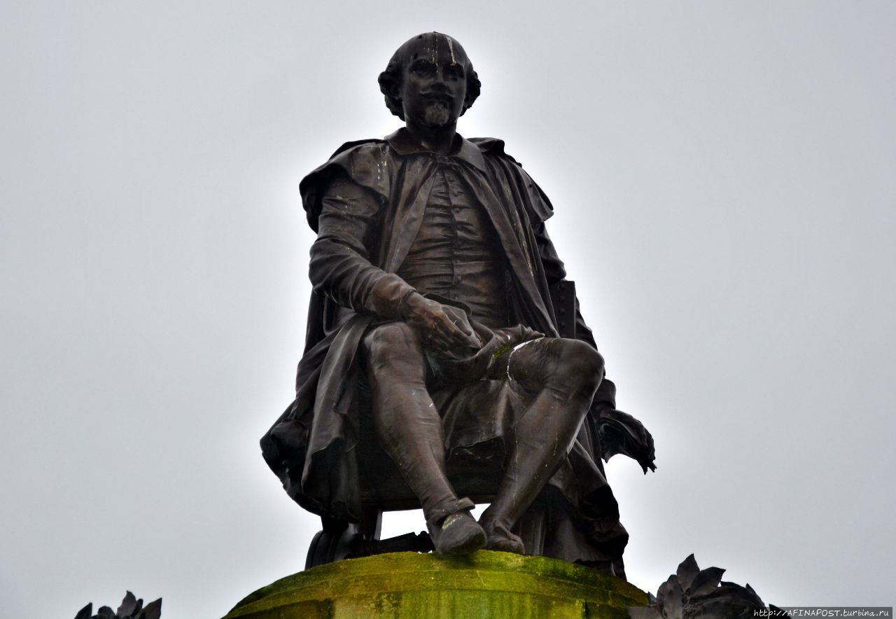 Памятник Уильяму Шекспиру Стратфорд-на-Эйвоне, Великобритания