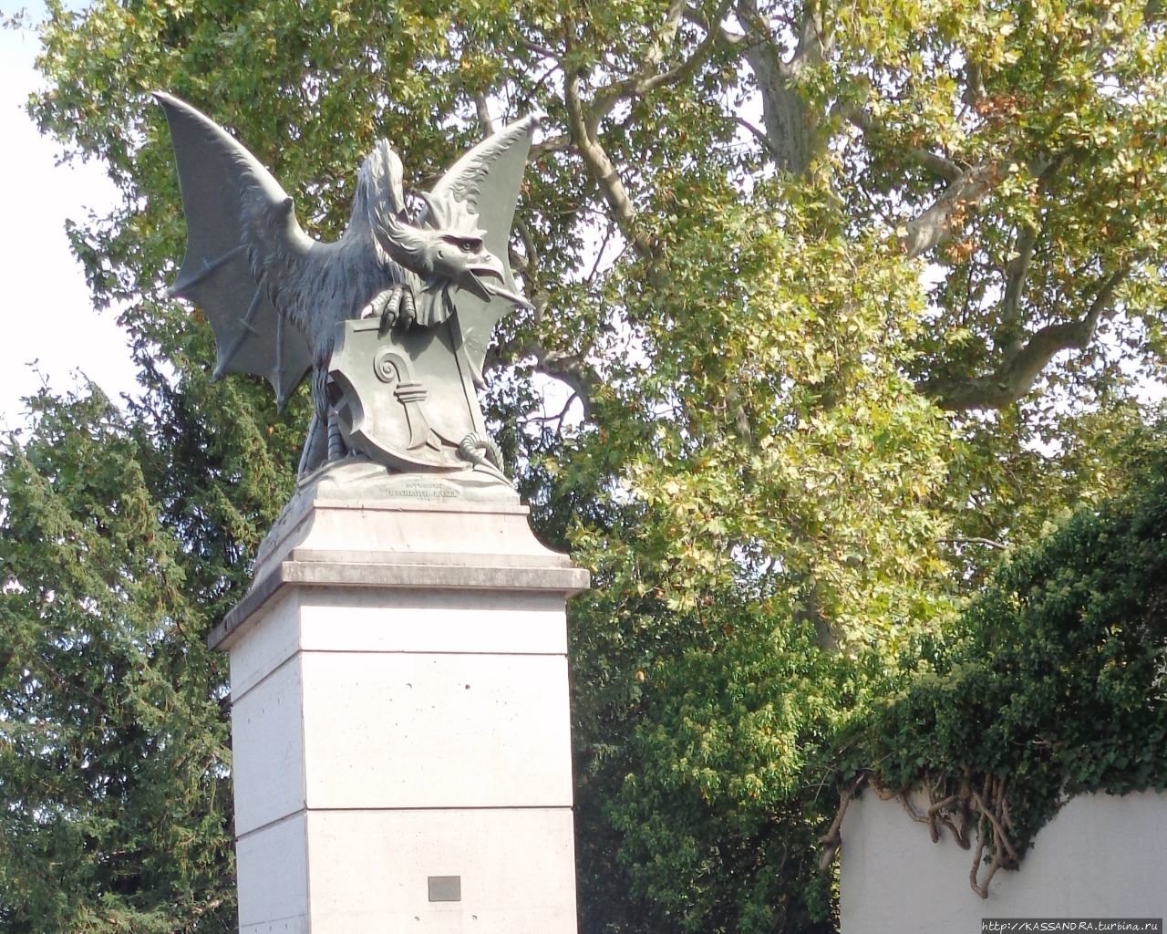 Базель. Город на Рейне Базель, Швейцария Базель. Город на Рейне Базель, Швейцария