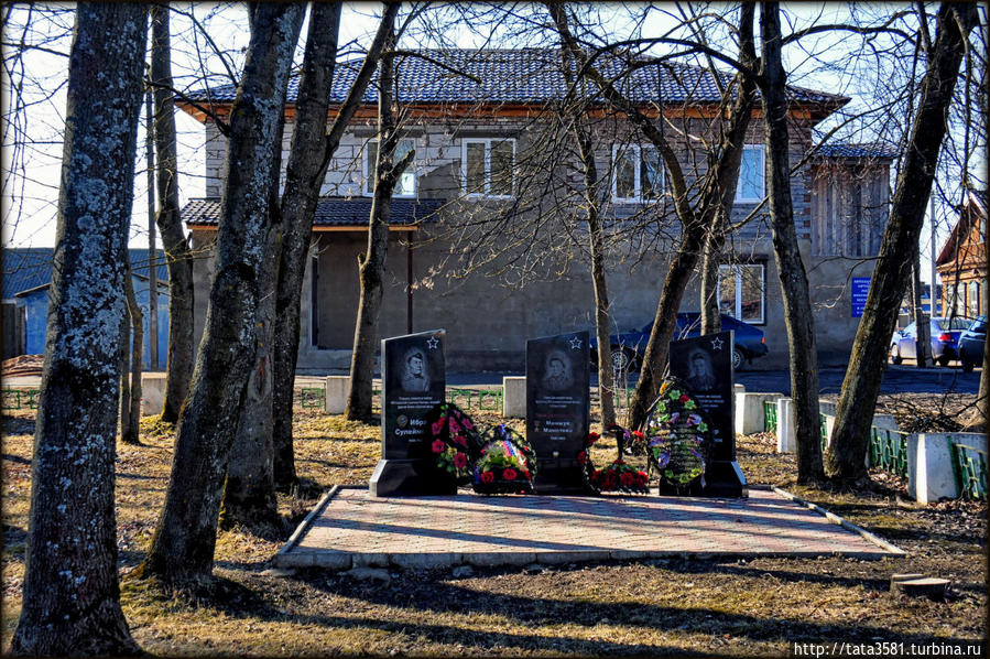 Памятник сгоревшим деревням на ул. Ленина Невель, Россия