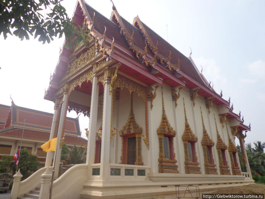 Прогулка у моста Рамы 4-го Пак-Крет, Таиланд