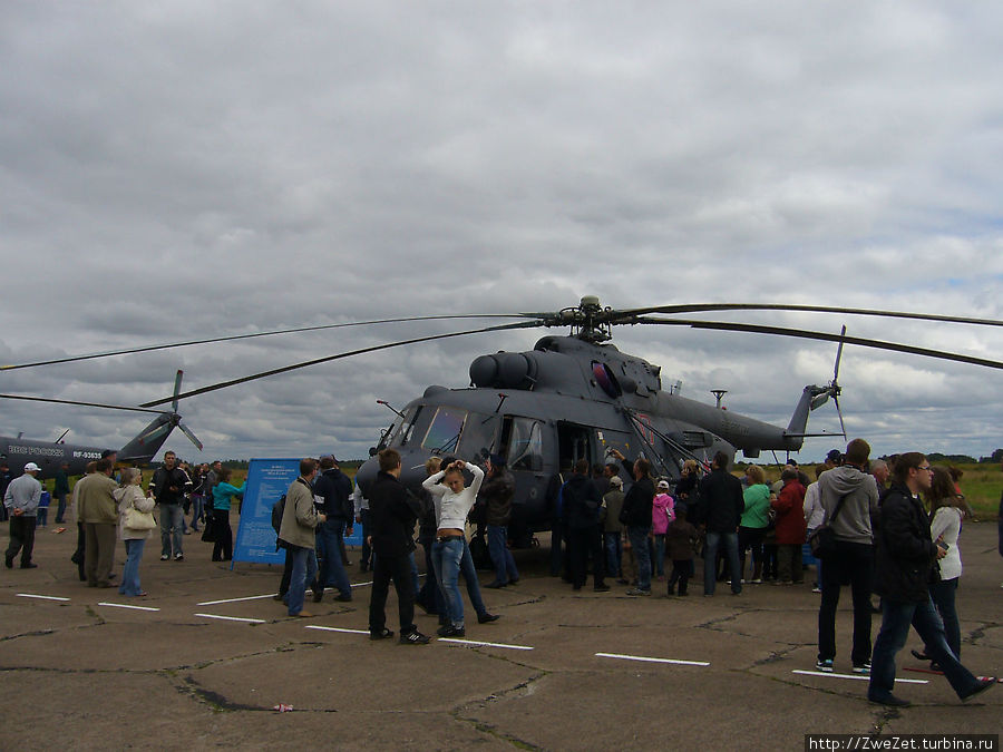 Небо — их дом Пушкин, Россия