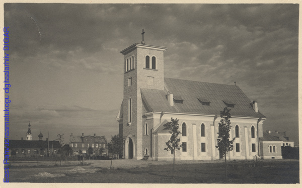 Церковь в 1930-х, еще без шпиля. С сайта архива Национальной Библиотеки Эстонии digar.ee Тапа, Эстония