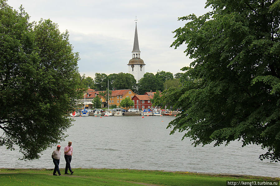 Там за озером город, а в городе том замок — замок Грипсхольм Мариефред, Швеция