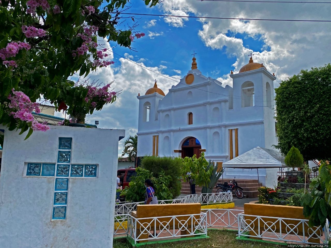 Церковь Успения Богородицы / Iglesia de Nuestra Señora del Tránsito