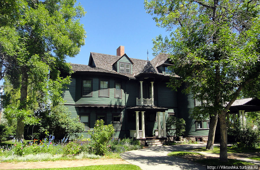 Хелена ванкштейн гта сан. Хелена кристенсен дом у озера. Западный дом. Дом хелены кристенсен. Дом хелены.