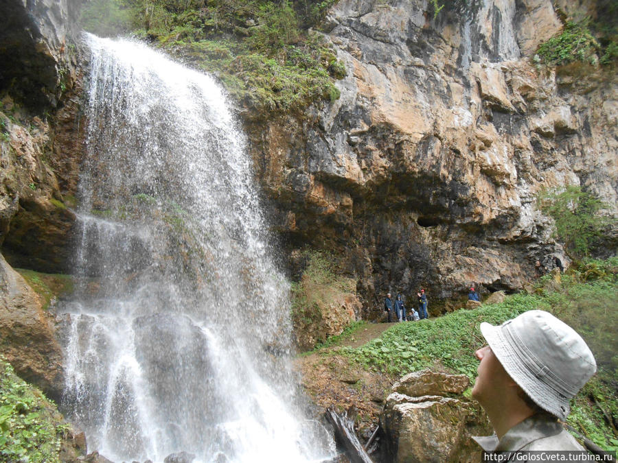 водопад Университетский( 6 метров) Мезмай, Россия