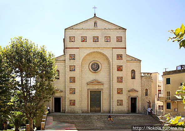 Церковь Мадонна делле Грацие Нуоро, Италия