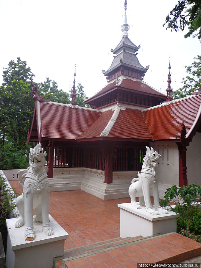 Пхаяо. Ват Ананляо Пхаяо, Таиланд