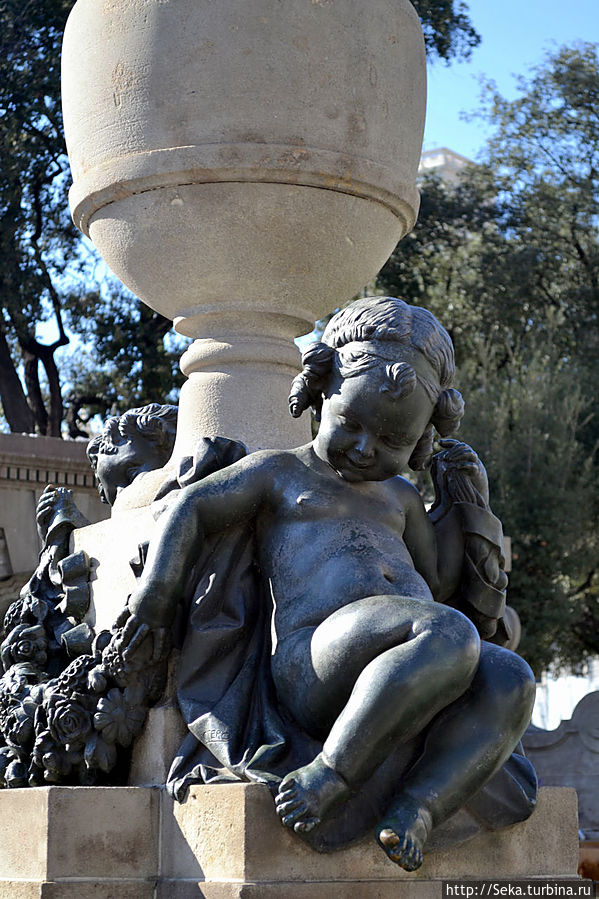 На площади Каталонии Барселона, Испания