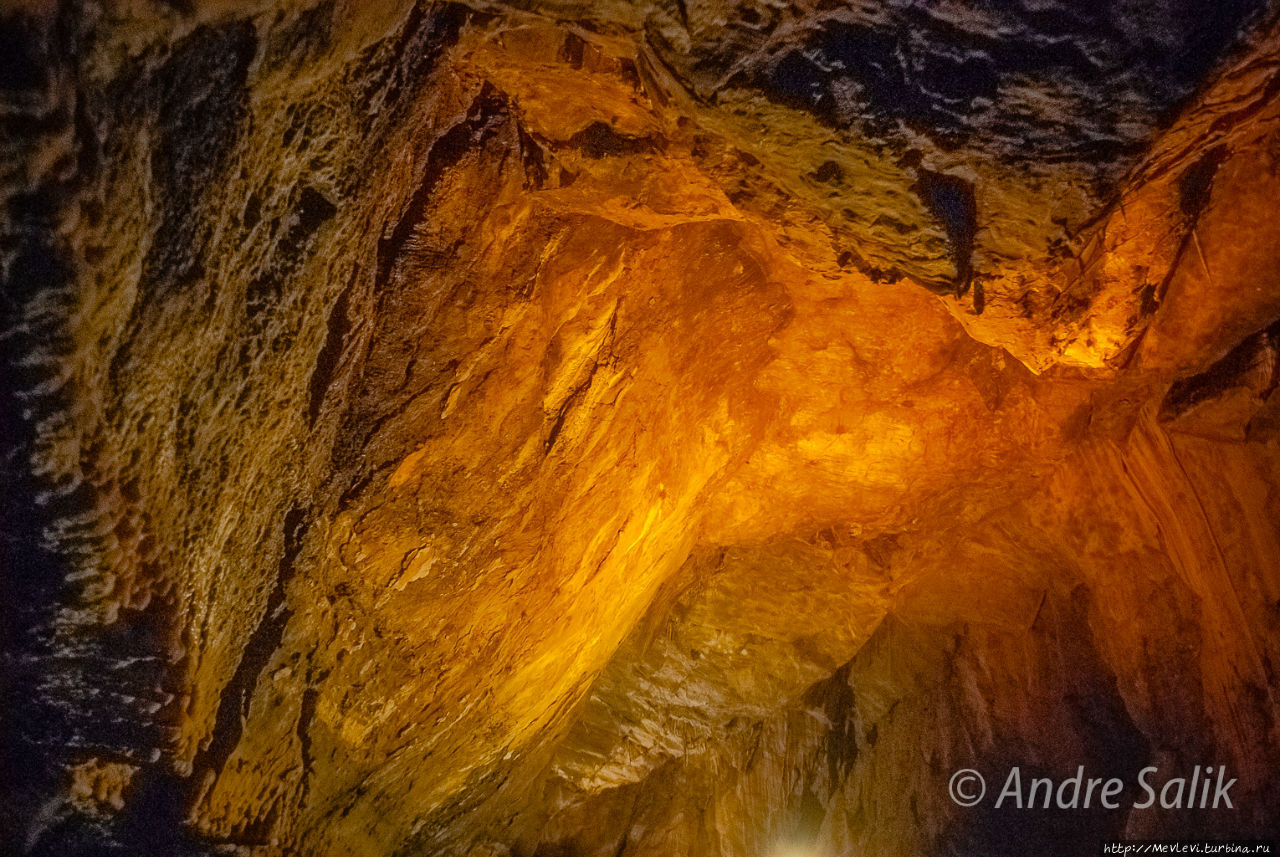 Пещера Али-Садр Керманшах, Иран