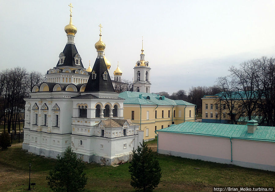 Вид на кремль с вала Дмитров, Россия