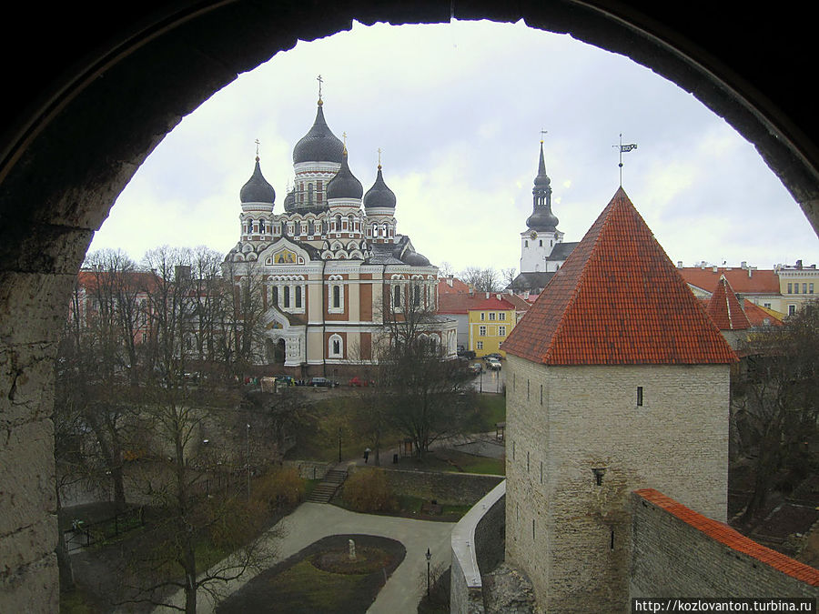 И завершает панорамный обзор вид на собор Александра Невского. Таллин, Эстония