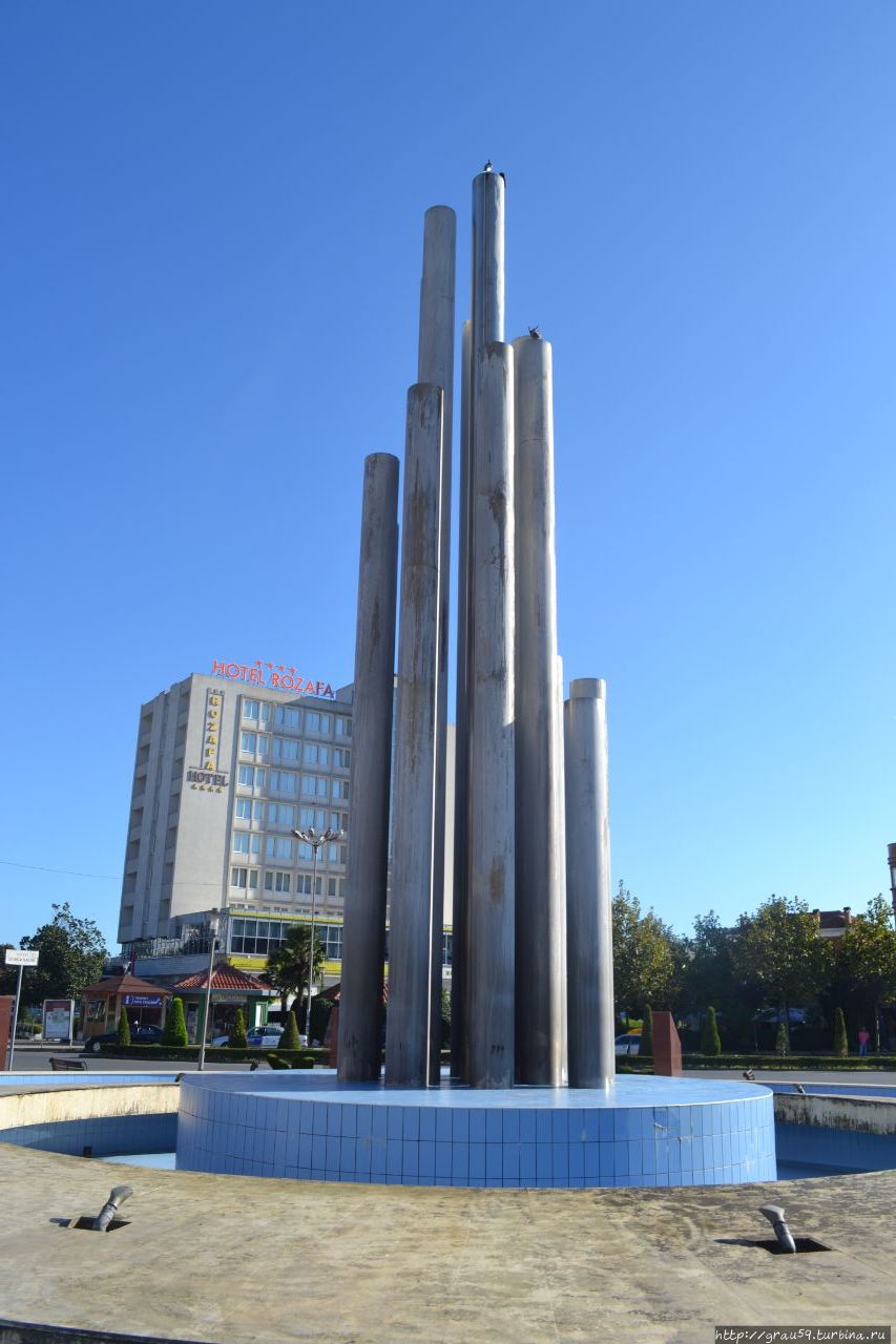 Площадь Демократии Шкодер, Албания