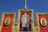Король Таиланда. Да упокой Господь его душу, был уважаем и любим своим народом