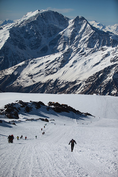 Души, оставленные на склоне. Elbrus Race Эльбрус (гора 5642м), Россия