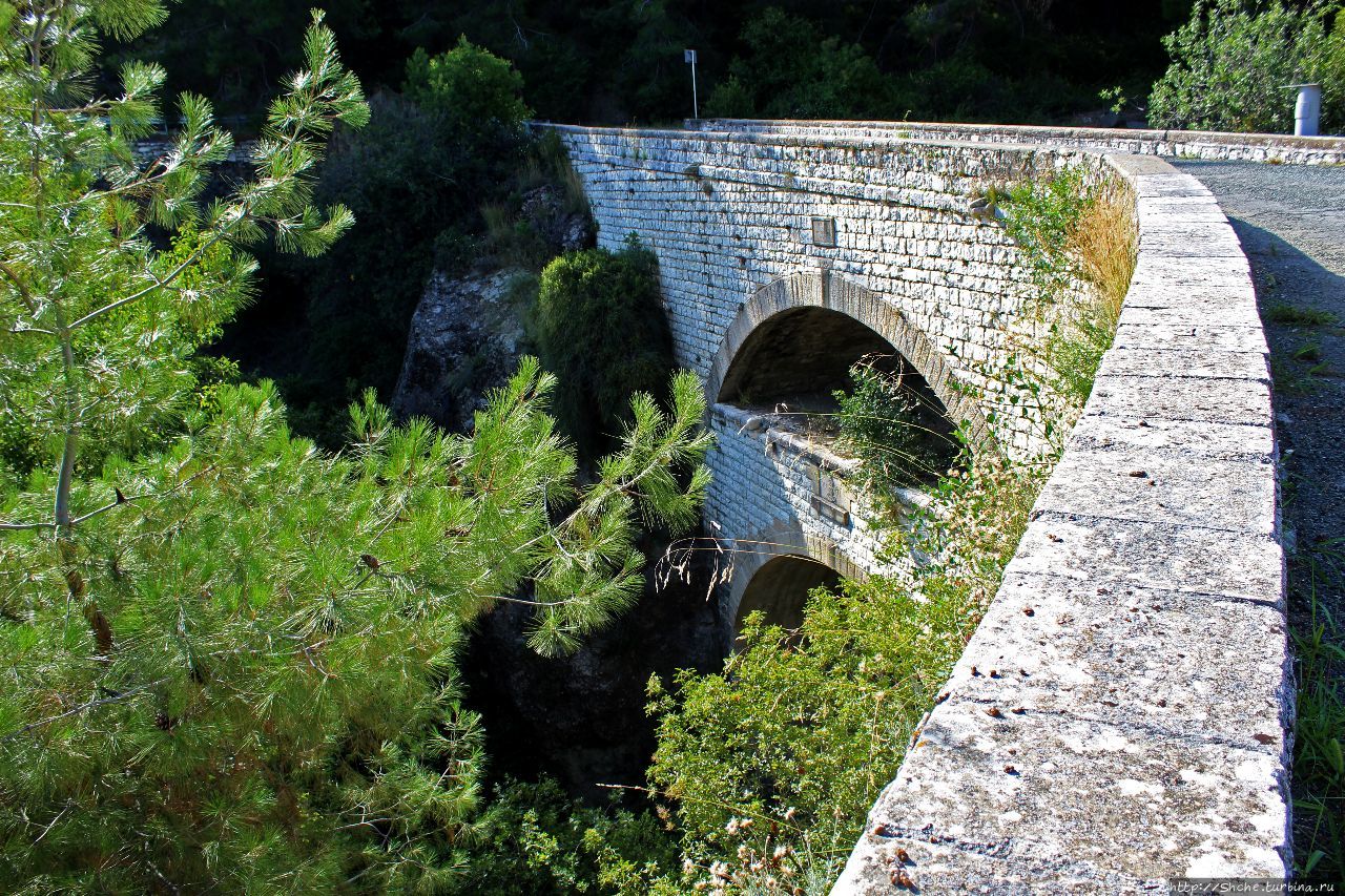Двойной мост Тримиклини / Trimiklini Double Bridge