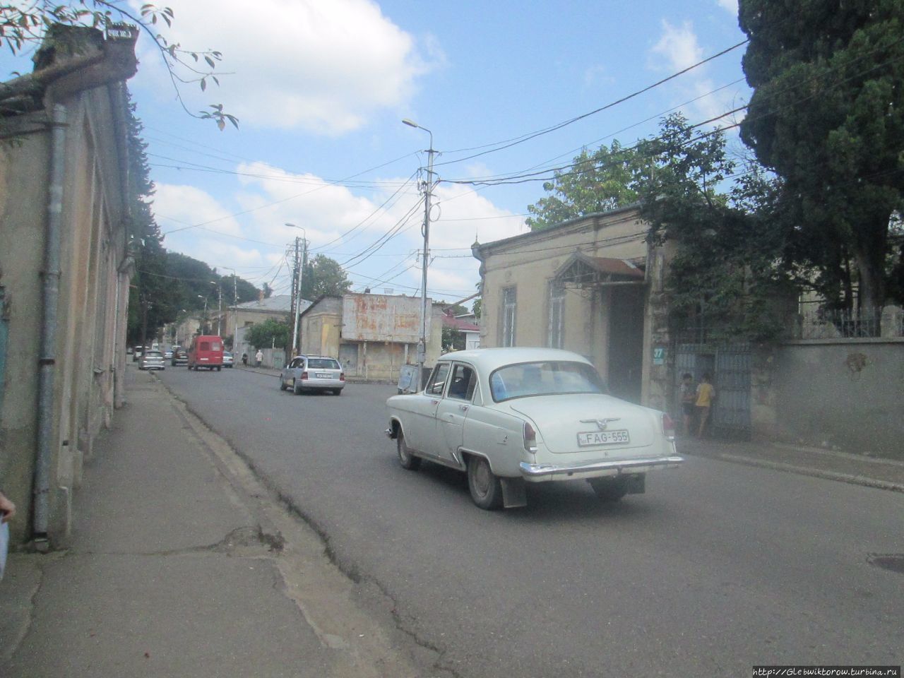 Прогулка по кварталам к западу от реки Риони Кутаиси, Грузия