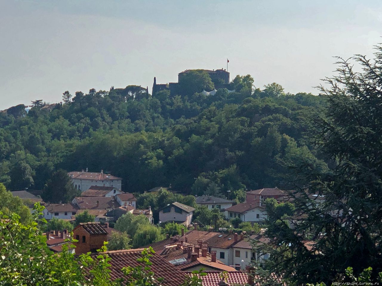 Монастырь Костаньевица, место захоронения последних Бурбонов