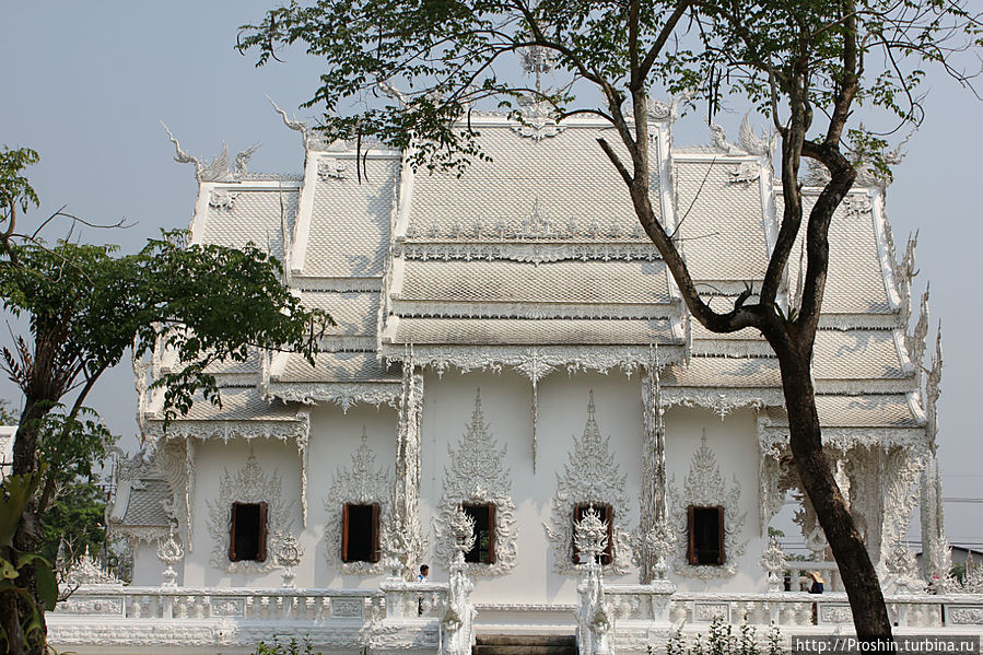 Чианграй, 5-й день, Ват  Ронг Кун (Wat Rong Koon) Чианграй, Таиланд