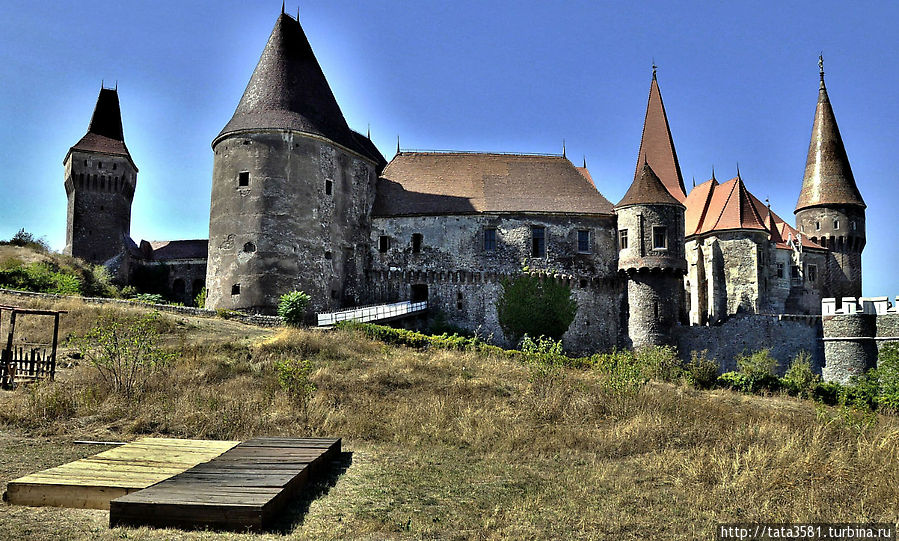 Сказочный замок Корвинов Хунедоара, Румыния.