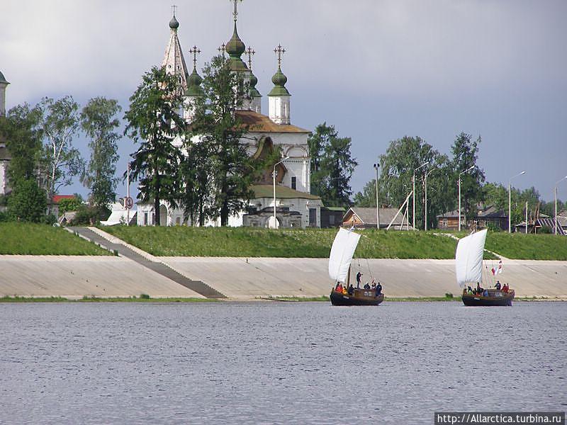 Про Деда Мороза-шмоточника, наитеплейший прием и двойниках Великий Устюг, Россия