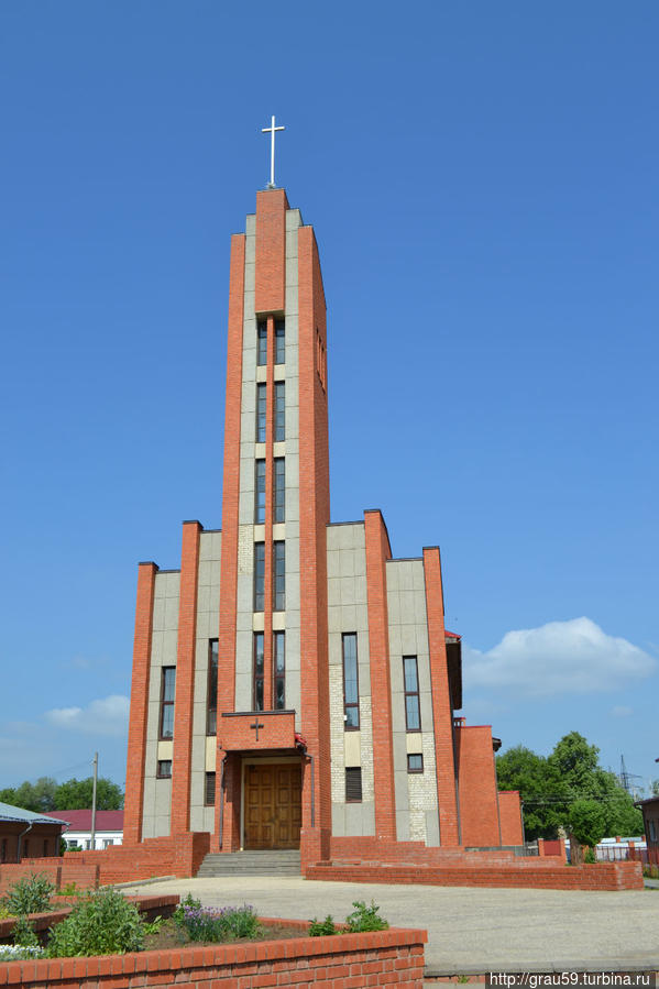 Церковь Христа Царя Маркс, Россия
