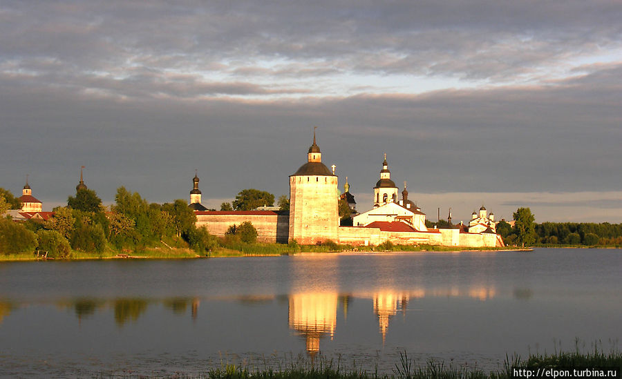 Сиверское озеро и Кирилло-Белозерский монастырь Кириллов, Россия