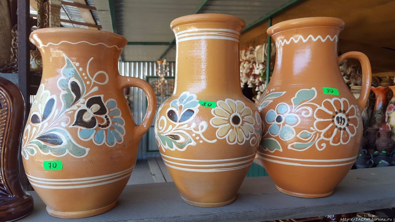Базар керамики Опошня, Украина