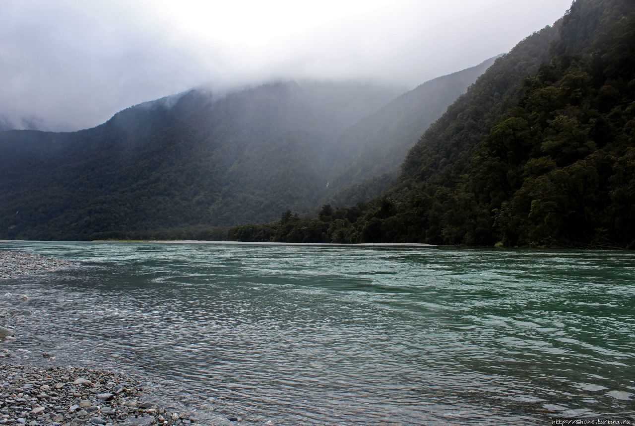 Ревущие водопады Билли Маунт Аспайринг Национальный Парк, Новая Зеландия