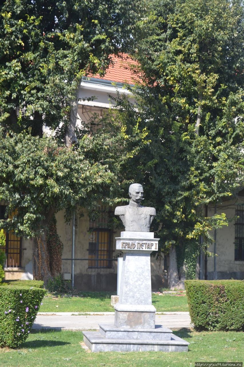Памятник королю Петру I Требинье, Босния и Герцеговина