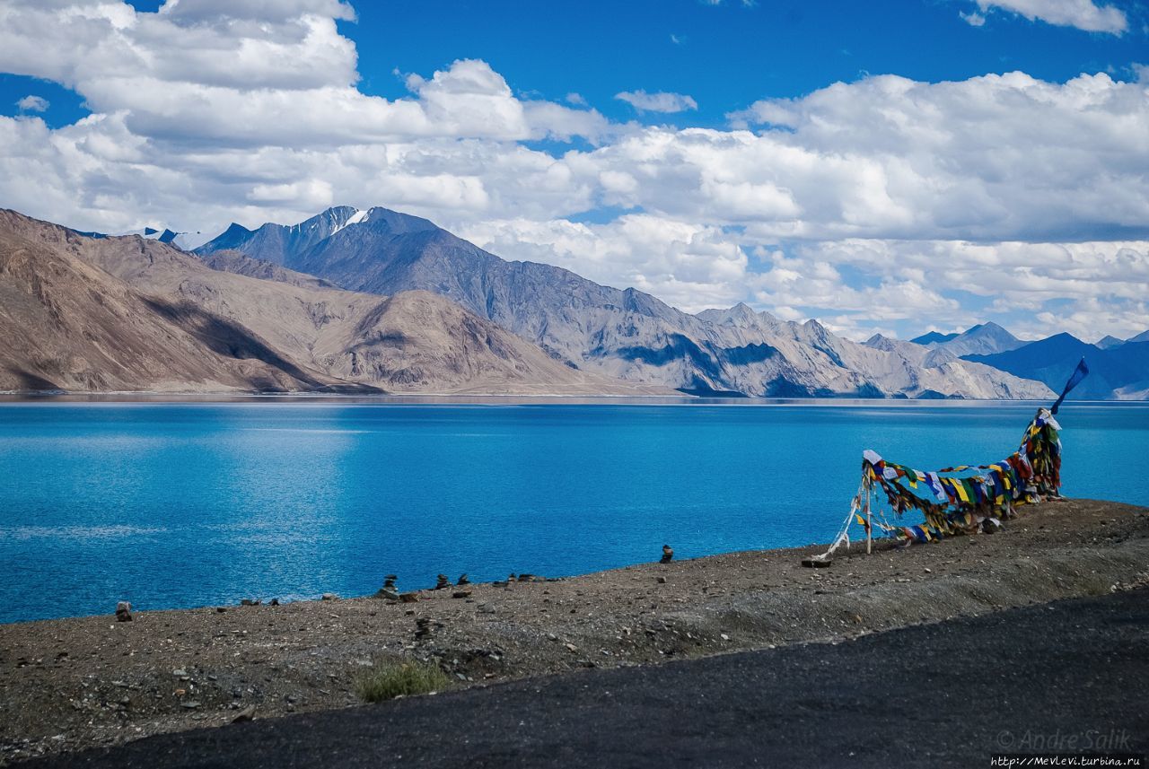 Озеро Пангонг Штат Джамму-и-Кашмир, Индия