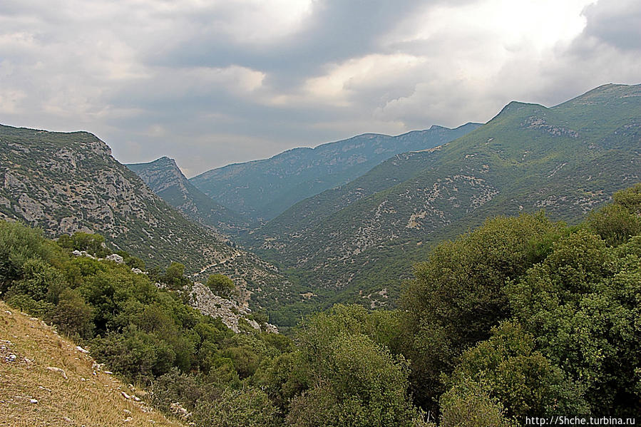 Монастырь обещет быть в этом ущелье Центральная Македония, Греция