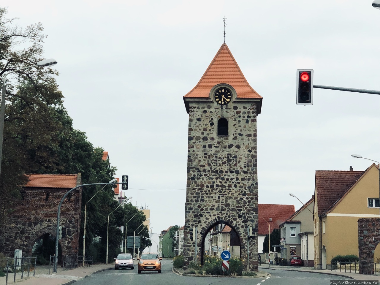 Широкая Уличная Башня Цербст, Германия