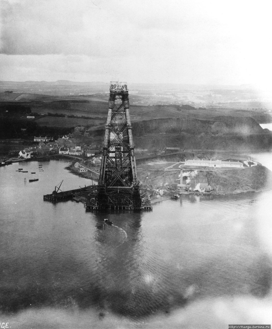 Строительство Форт-Бридж (Forth Bridge) в Эдинбурге. Фото из интернета Эдинбург, Великобритания