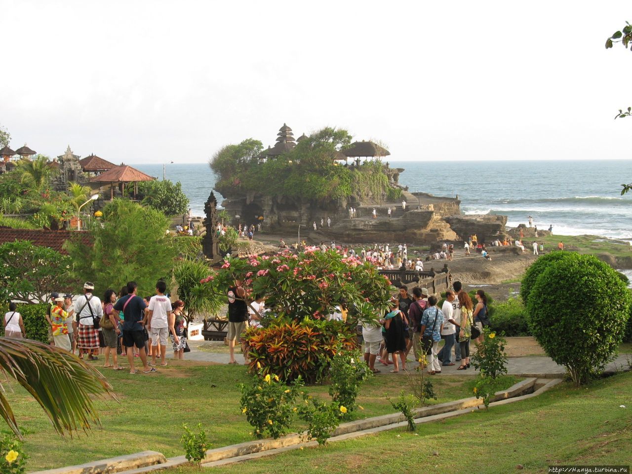 Вид от входа