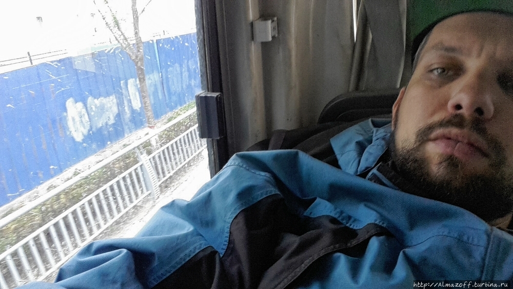 алматинский путешественник Андрей Гундарев (Алмазов) в Тибете Юйшу, Китай