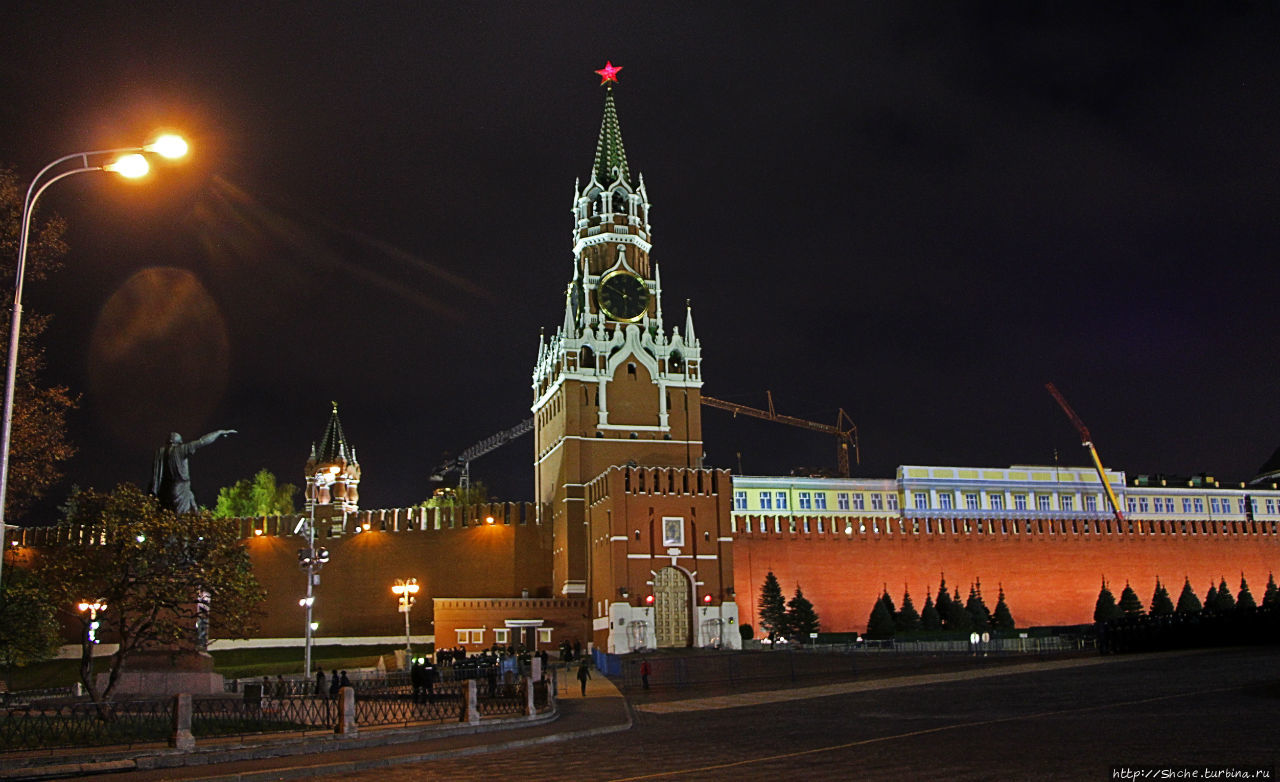 Кремлевская площадь москва