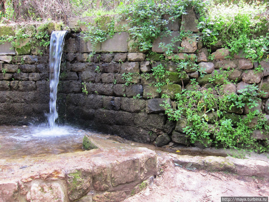 остатки римского водопровода. Баниас, Израиль