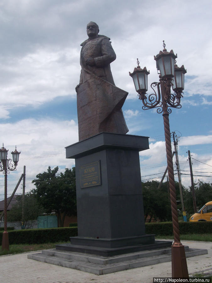 памятник Жукову Армавир, Россия