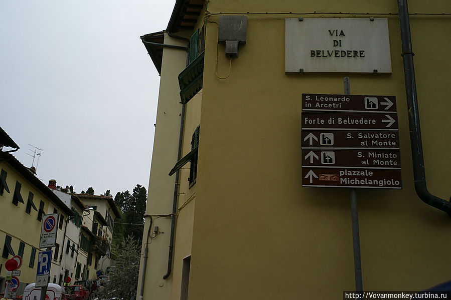 Извилистый путь на площадь Микеланджело Флоренция, Италия