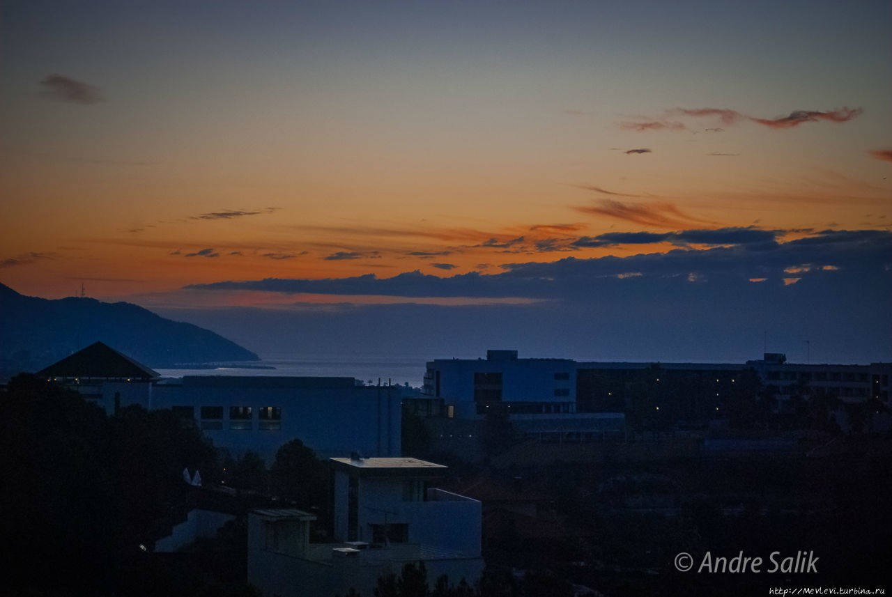 Февральское утро на Средиземном Ситжес, Испания