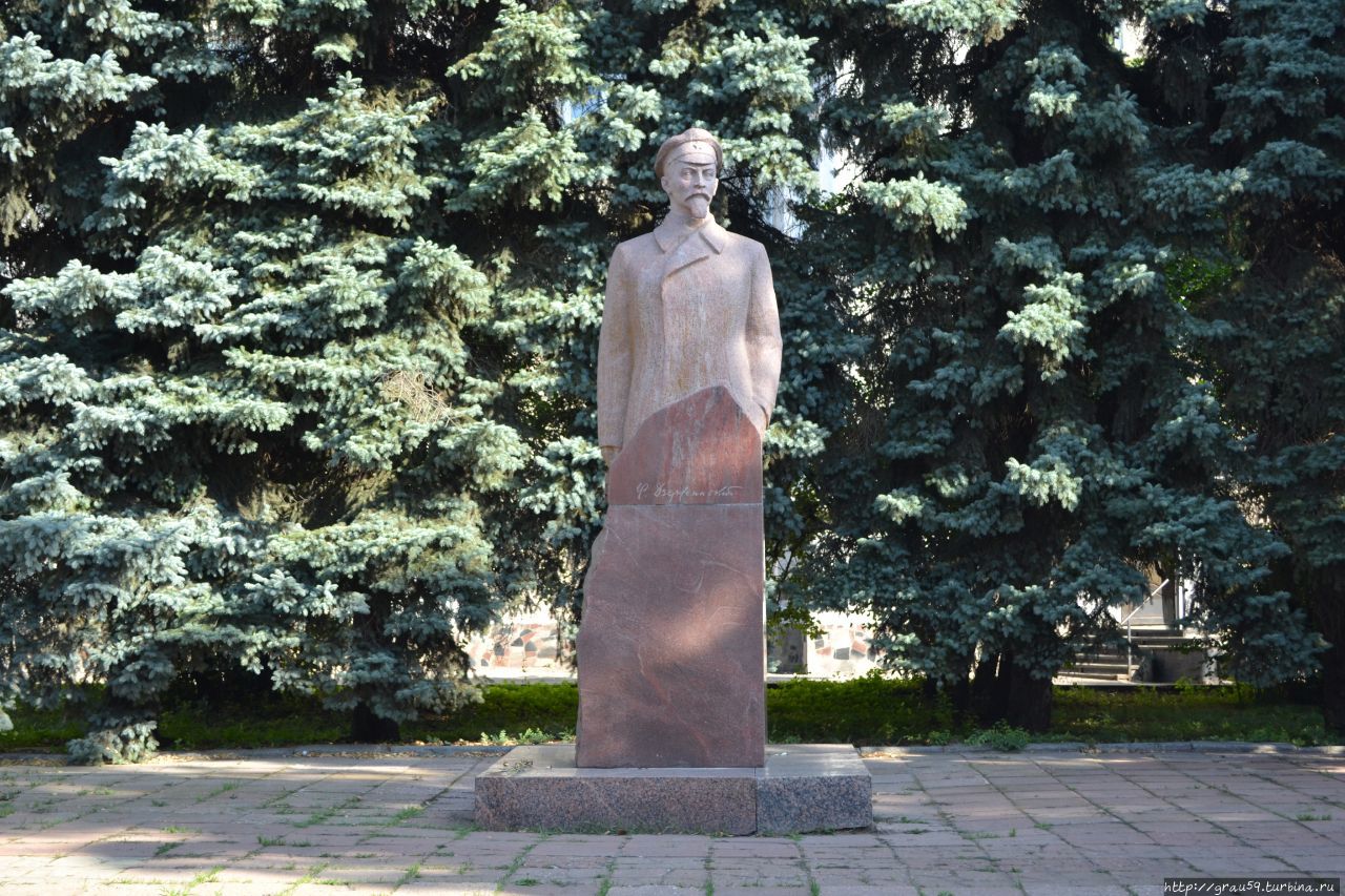 Памятник Дзержинскому / monument to Dzerzhinsky