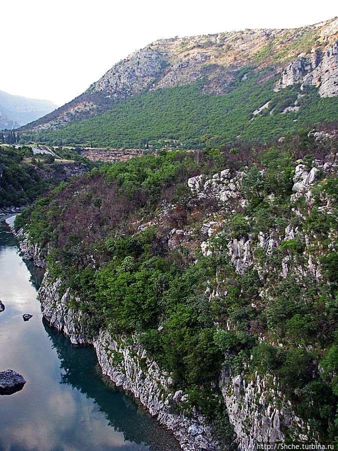 Короткая фотопауза у безымянного каньона Национальный парк Дурмитор, Черногория