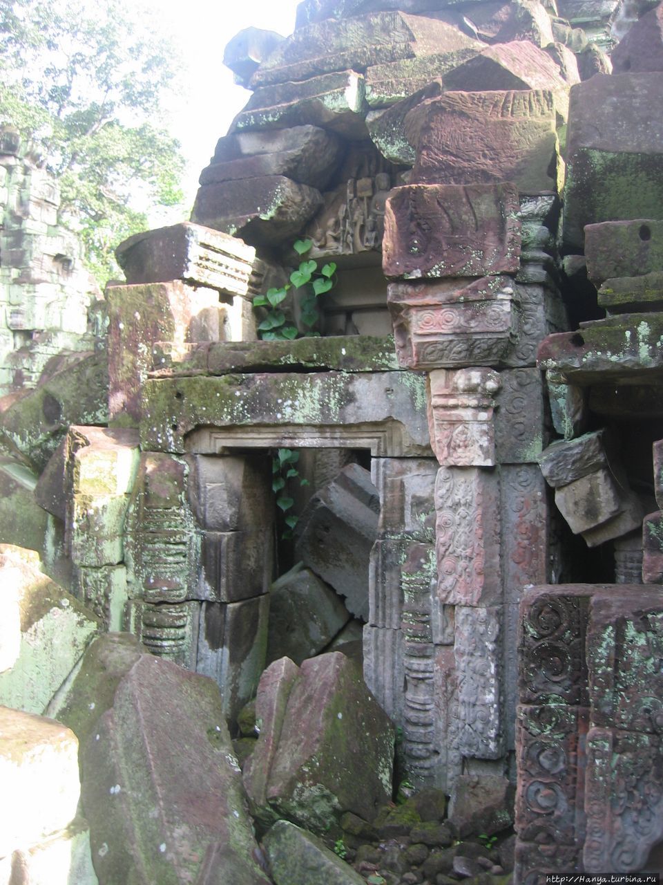 Развалины главного святилища храма Пре-Кхан Ангкор (столица государства кхмеров), Камбоджа