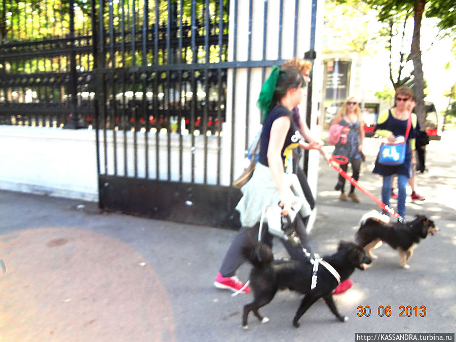 Воскресный день на площади Хельденплатц Вена, Австрия