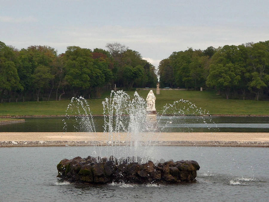 Лебединая сказка в парке Шантийи