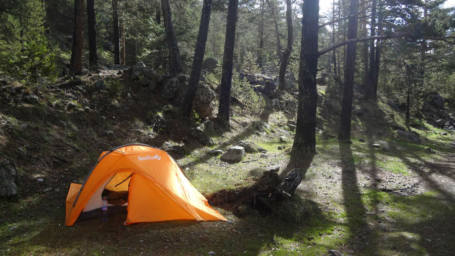 Одну ночь решил переночевать в палатке, встав у самого Баксана. Очень понравилось) Эльбрус (гора 5642м), Россия