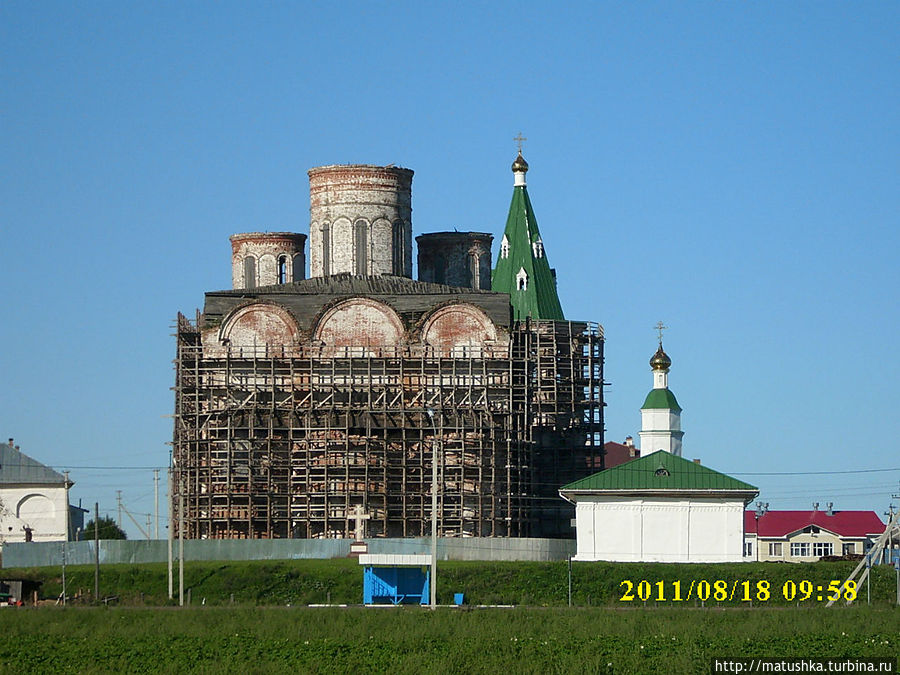 Холмогоры.Церковь-обсерватория Холмогоры, Россия