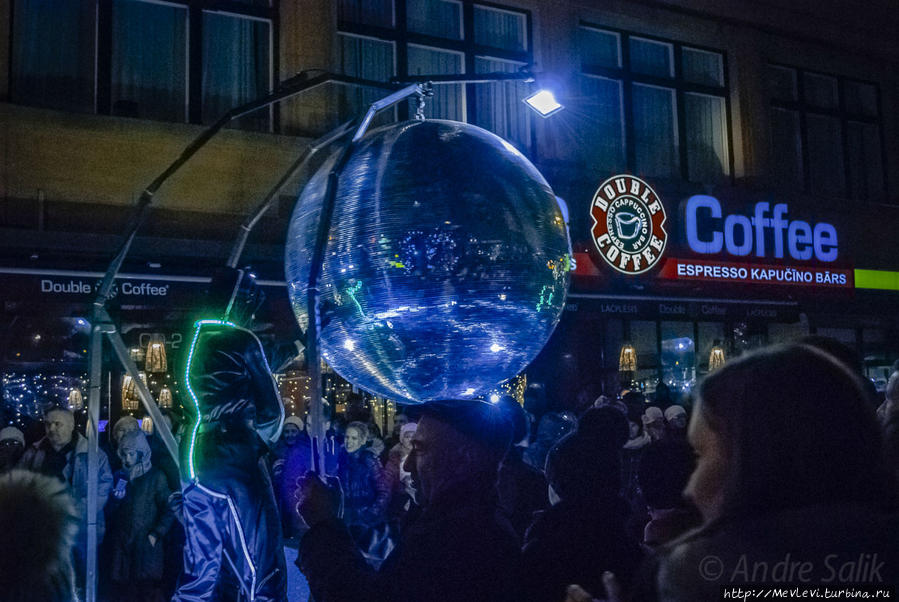 Фестиваль света “Рига сияет” (