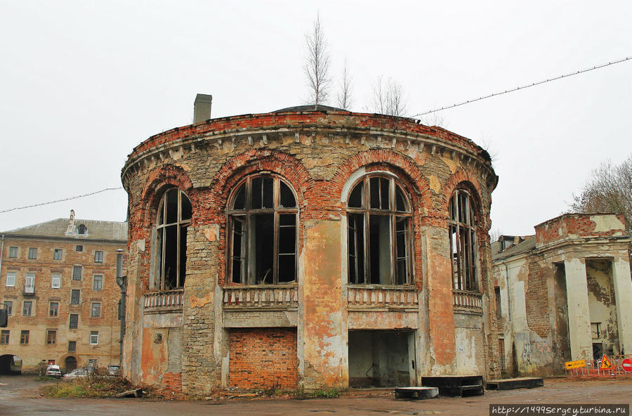 Здание бывшей столовой для работных людей. Ивангород, Россия
